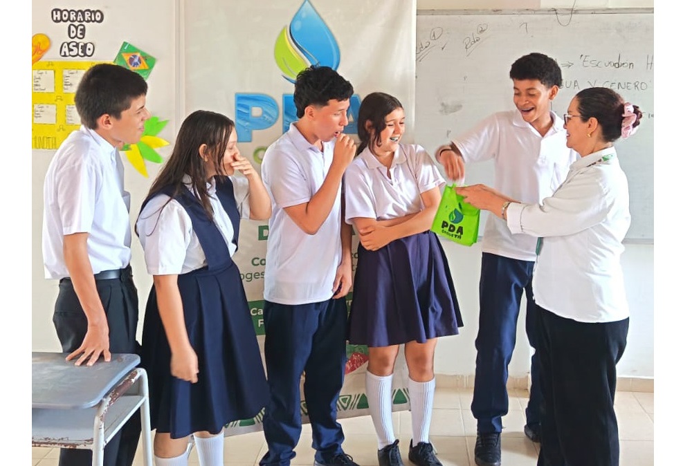 “Donde Fluye el Agua, Crece la Igualdad”